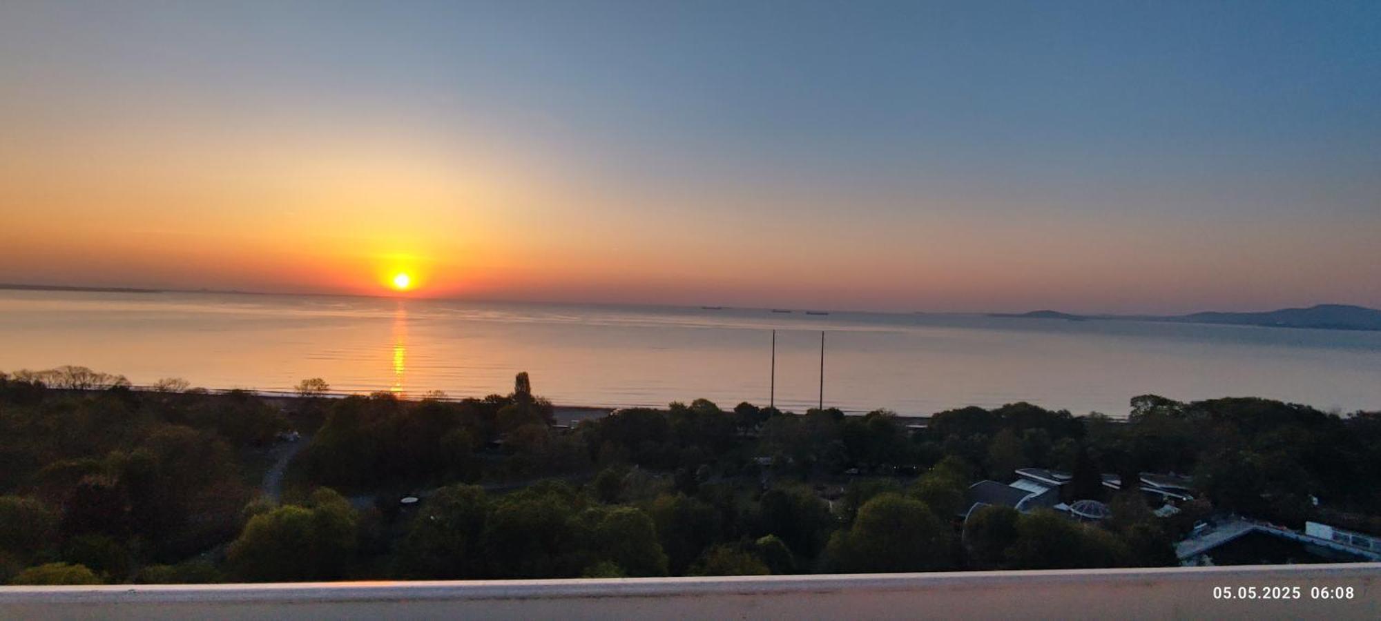 Sea View Flora Daire Burgaz Dış mekan fotoğraf
